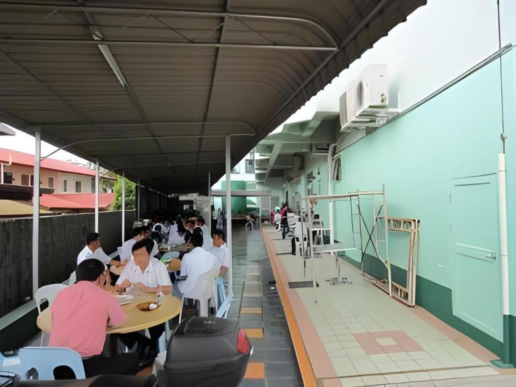 Hotel Hung Hung Kuching Exterior foto