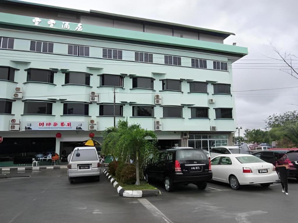 Hotel Hung Hung Kuching Exterior foto